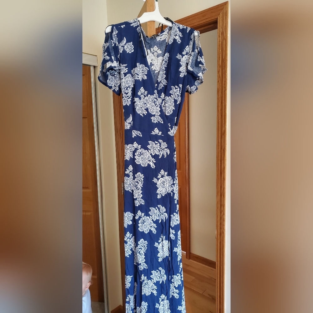 Lulus maxi wrap dress